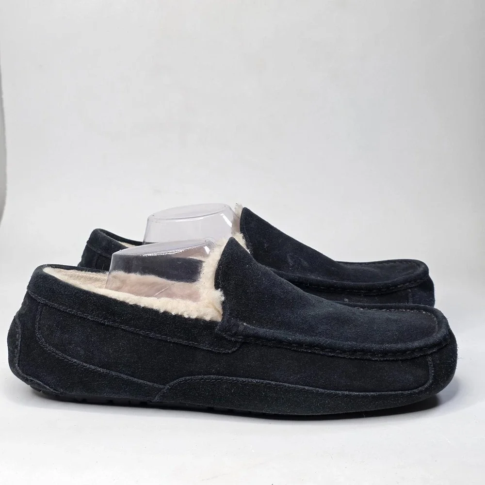 UGG Ascot Men's Slippers Size 12 UK11 Black Suede Shearling Lined Moccasin Shoes
